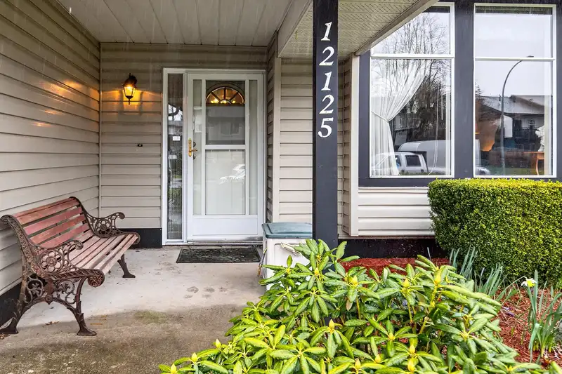 12125 189A STREET - photo 4 of 39