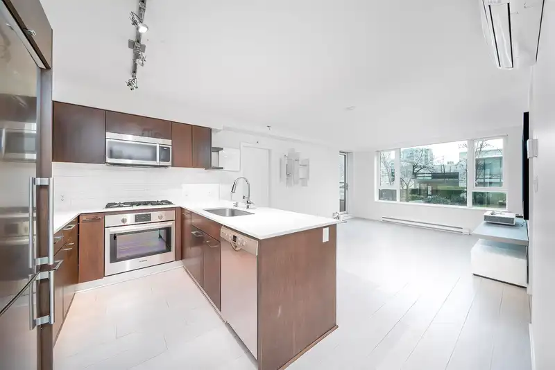 701 7888 ACKROYD ROAD - photo 4 of 32