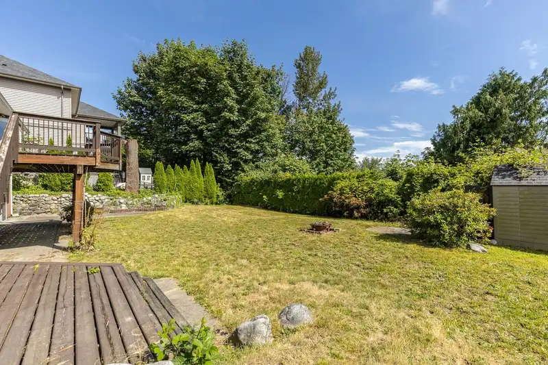 33530 CHERRY AVENUE - photo 4 of 39
