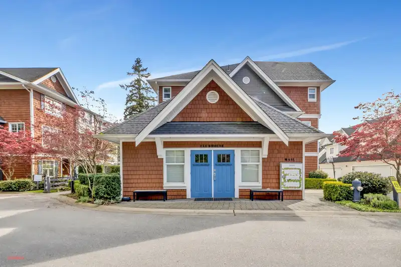 4 14905 60 AVENUE - photo 3 of 29
