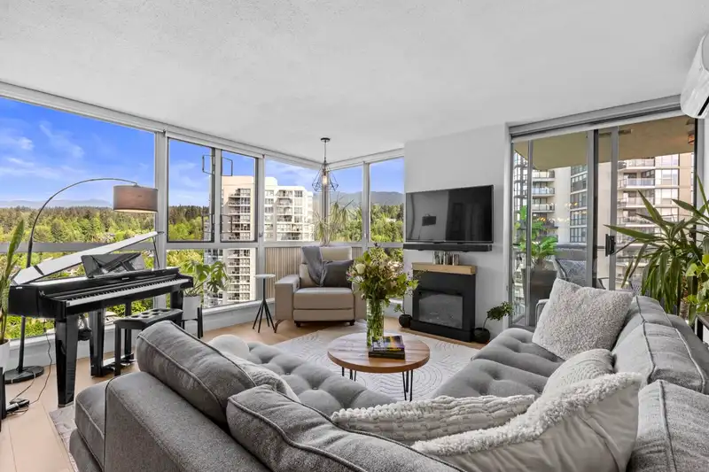 1706 295 GUILDFORD WAY - photo 2 of 40