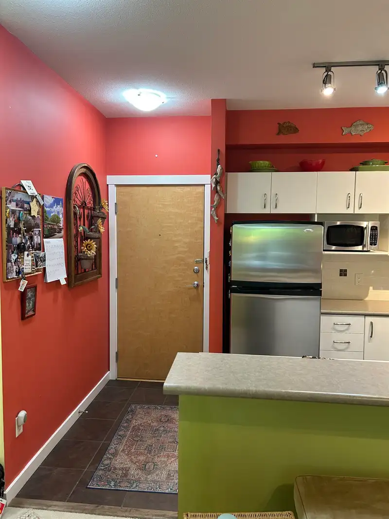 121 801 KLAHANIE DRIVE - photo 3 of 31