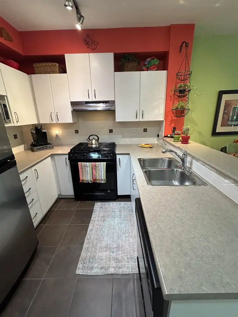 121 801 KLAHANIE DRIVE - photo 4 of 31