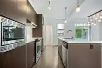 135 8138 204 STREET - thumbnail 10