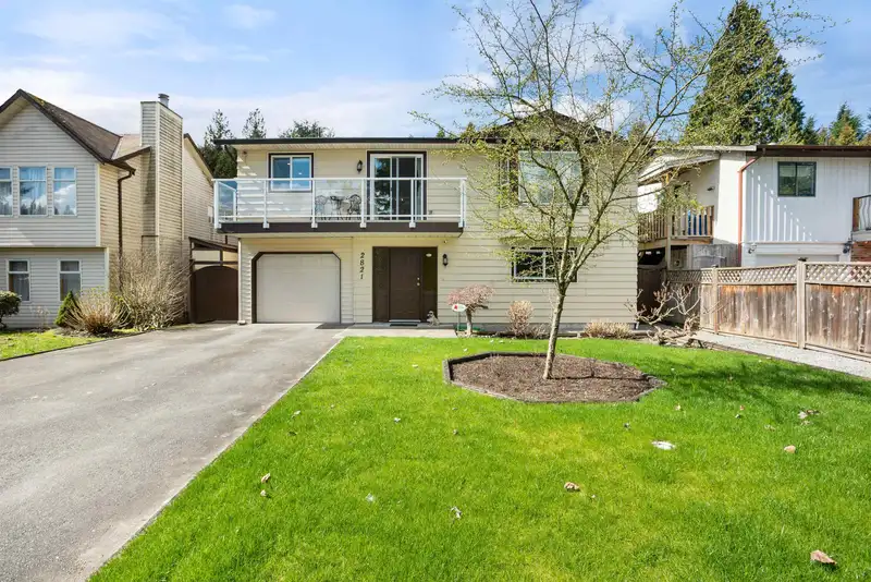 2821 COMMONWEALTH STREET - photo 1 of 40