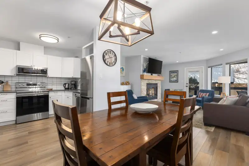 2 4637 BLACKCOMB WAY - photo 4 of 24