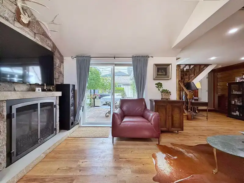 12239 SKILLEN STREET - photo 4 of 20