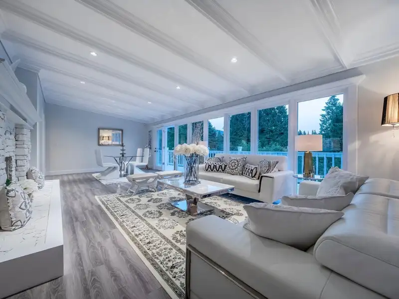 638 KING GEORGES WAY - photo 1 of 21