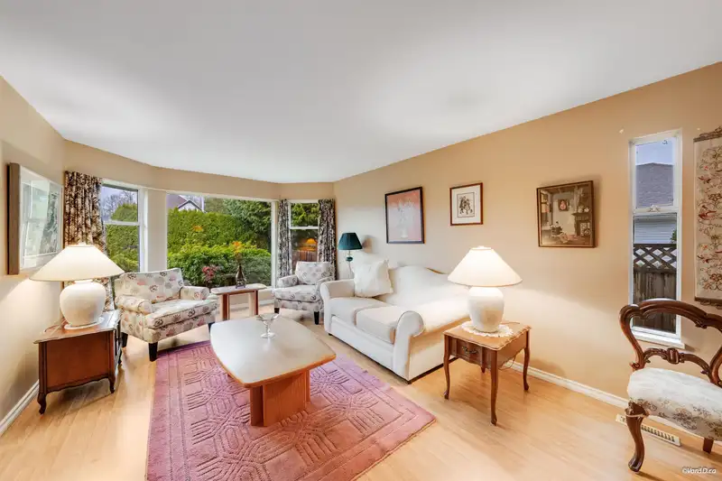 18980 64 AVENUE - photo 1 of 32