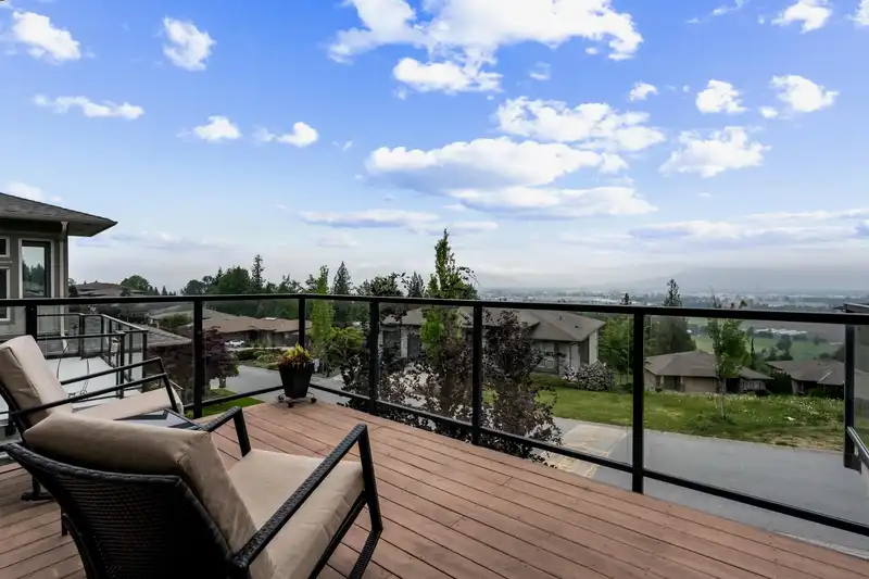152 51075 FALLS COURT - photo 4 of 40