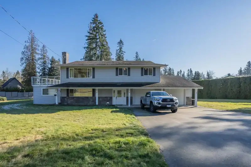 7986 227 CRESCENT - photo 1 of 40