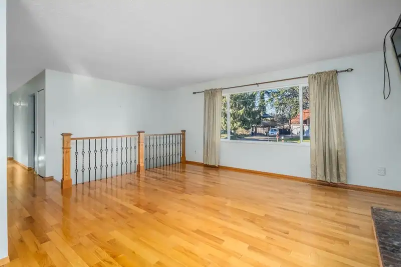 7986 227 CRESCENT - photo 4 of 40