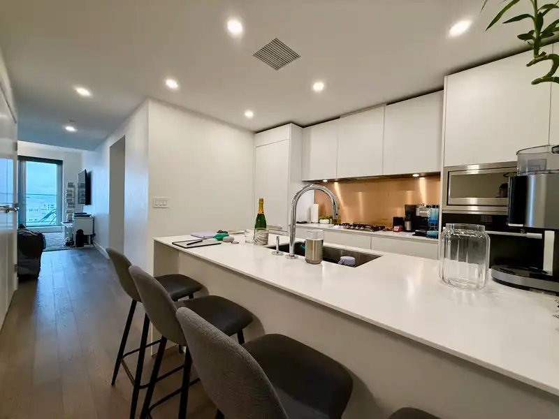 3605 1480 HOWE STREET - photo 4 of 33