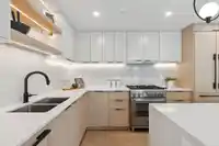 3383 VICTORIA DRIVE - thumbnail 4