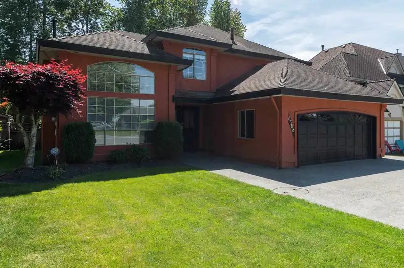 8588 141 STREET - photo 2 of 40