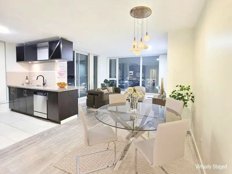 1503 5028 KWANTLEN STREET - photo 3 of 30