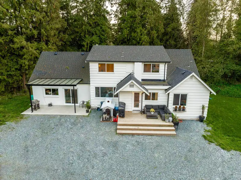 27591 40 AVENUE - photo 4 of 40