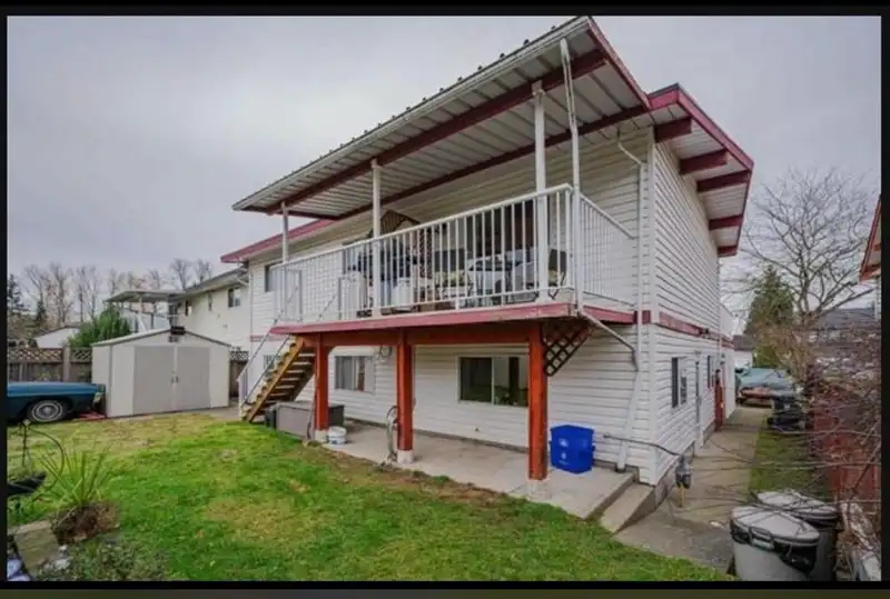 3237 272B STREET - photo 4 of 9