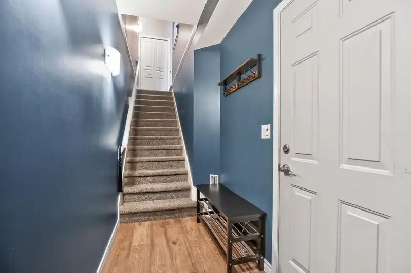 26 18828 69 AVENUE - photo 2 of 35