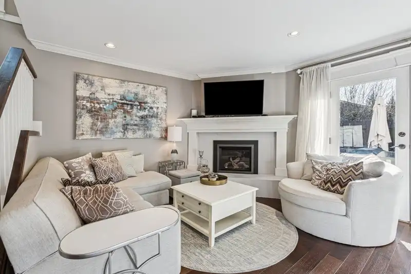 4687 HOSKINS ROAD - photo 3 of 36