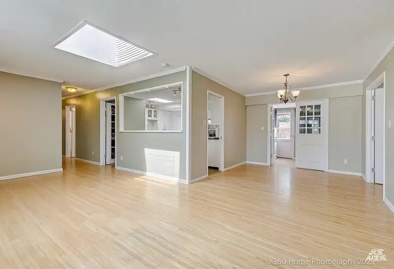5105 8A AVENUE - photo 1 of 28