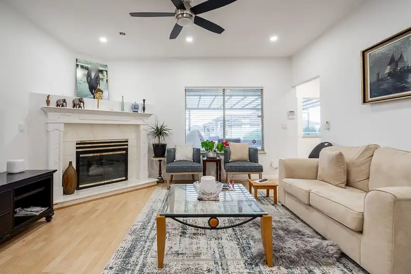 13798 92 AVENUE - photo 3 of 40