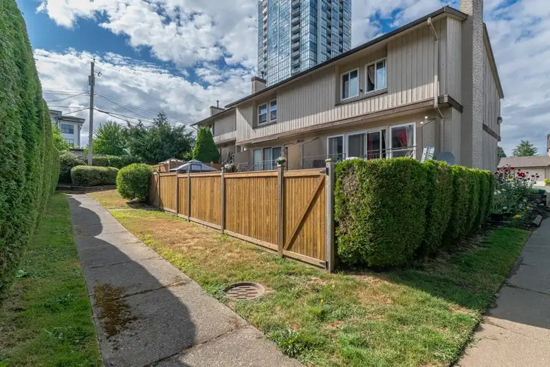 9 32870 BEVAN WAY - photo 4 of 40