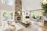 17015 105A AVENUE - thumbnail 3