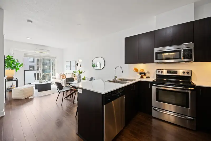 416 20460 DOUGLAS CRESCENT - photo 1 of 39