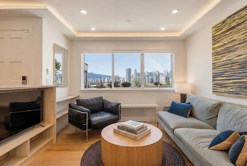 11 1214 W 7TH AVENUE - photo 2 of 39
