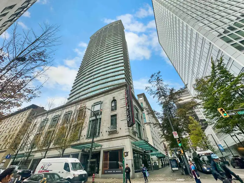 616 610 GRANVILLE STREET - photo 3 of 24