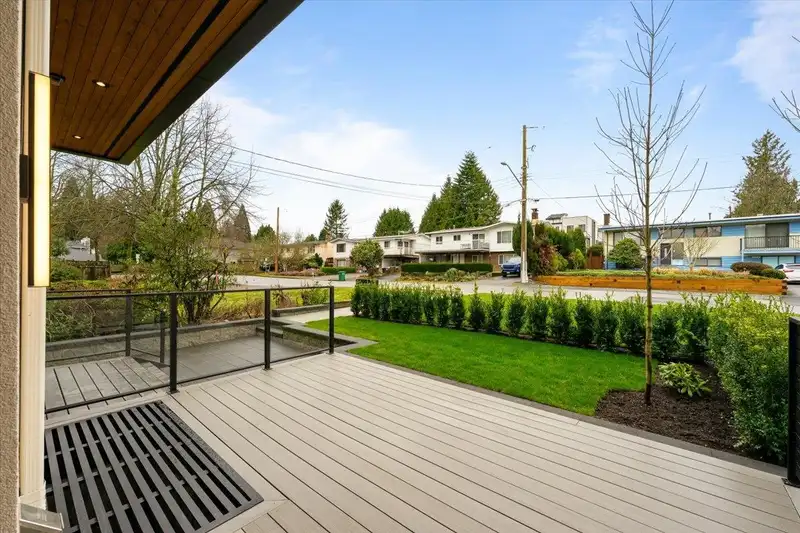 103 1518 HATTON AVENUE - photo 4 of 38