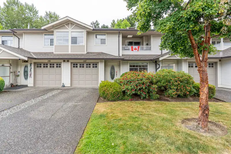 247 20391 96 AVENUE - photo 4 of 35