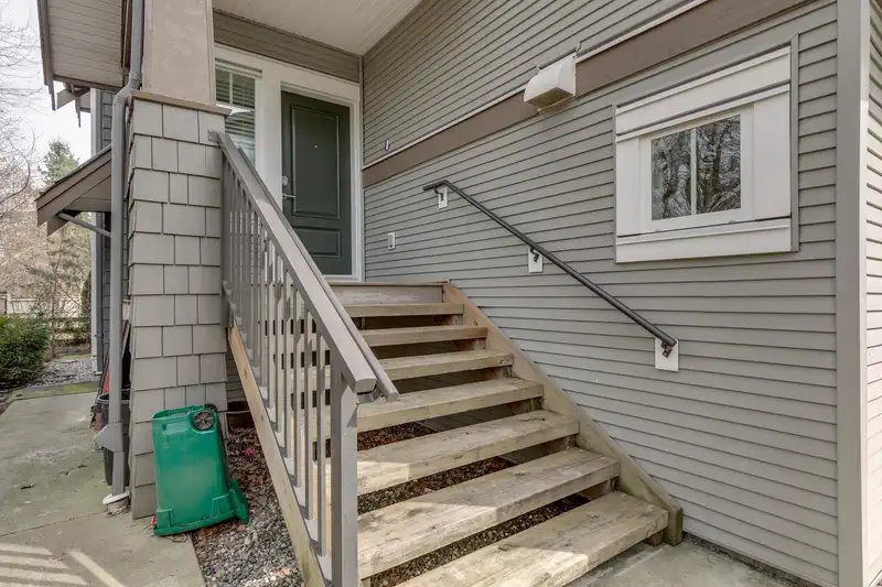34 8250 209B STREET - photo 3 of 26