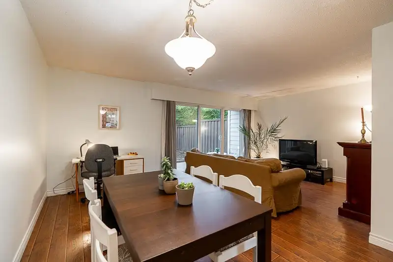 1 10900 SPRINGMONT DRIVE - photo 4 of 35