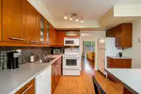 1 10900 SPRINGMONT DRIVE - thumbnail 8