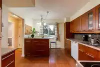 1 10900 SPRINGMONT DRIVE - thumbnail 10