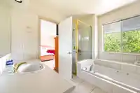 233 WATERLEIGH DRIVE - thumbnail 15