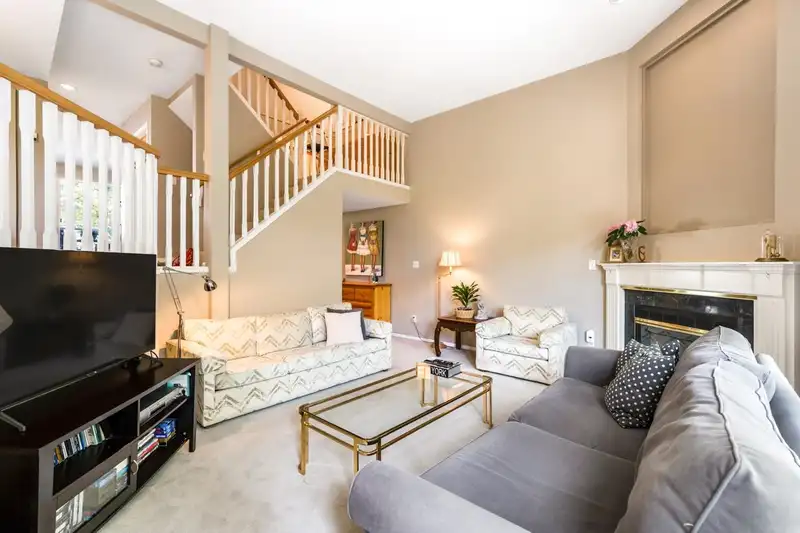 233 WATERLEIGH DRIVE - photo 4 of 37