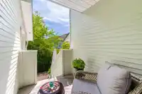 233 WATERLEIGH DRIVE - thumbnail 9