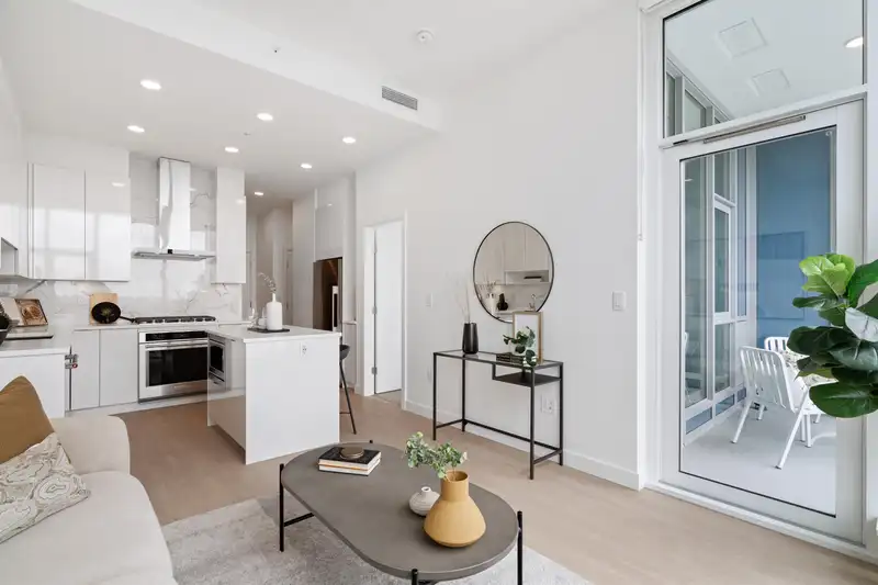 2307 555 SYDNEY AVENUE - photo 2 of 33