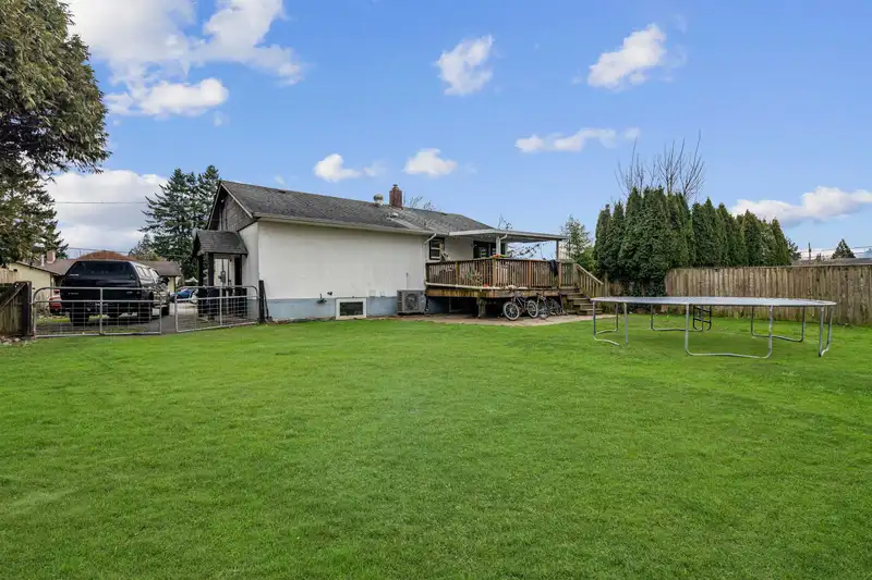 9433 MENZIES STREET - photo 2 of 15