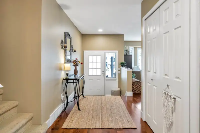 2924 GLENSHIEL DRIVE - photo 4 of 40