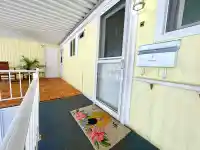 85 1840 160 STREET - thumbnail 2