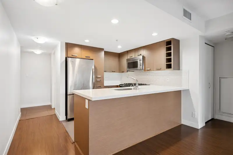 511 8033 SABA ROAD - photo 3 of 19