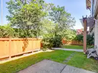 28 7100 LYNNWOOD DRIVE - thumbnail 4