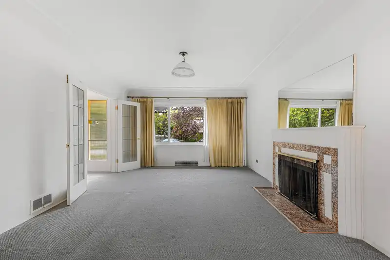 3039 W 20TH AVENUE - photo 3 of 40