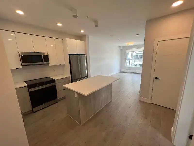 304 13458 95 AVENUE - photo 4 of 21