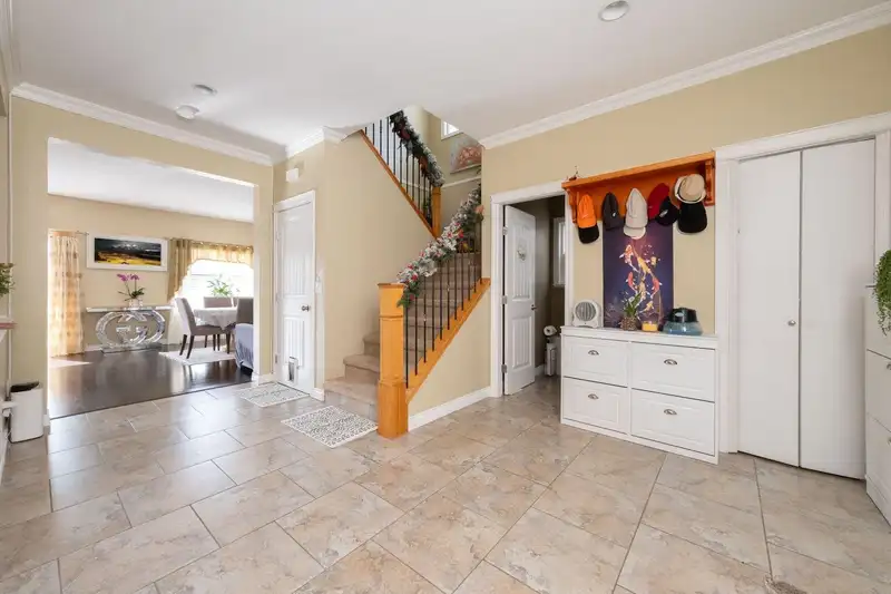 23622 111A AVENUE - photo 4 of 27