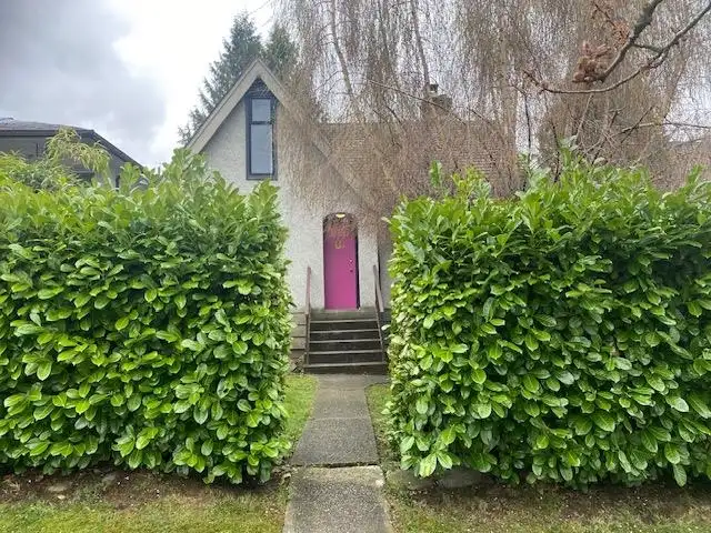 2520 E 24 AVENUE - photo 2 of 21